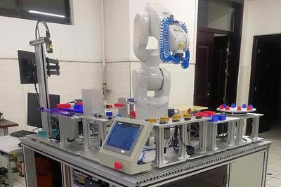 山西機(jī)電職業(yè)技術(shù)學(xué)院自動(dòng)化工程成果 工業(yè)機(jī)器人智能裝備閃耀全國(guó)職教活動(dòng)周