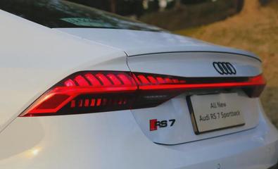 智能電動行李箱與RS7的跨界之旅 當(dāng)性能巔峰邂逅出行革新